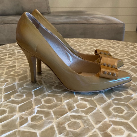 LIKE NEW!  FENDI Décolleté Vernice Borchie Viscone pumps - Picture 9 of 16